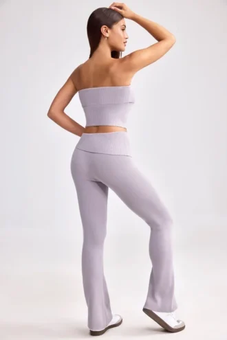 Pantaloni evazați cu tiv pliat, din tricot gros, în nuanța Dusty Lavender Pantaloni evazați cu tiv pliat, din tricot gros, în nuanța Dusty Lavender