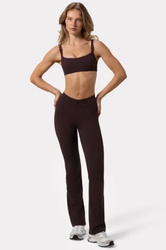 Pantaloni evazați cu volane Soft Active, culoare Espresso Pantaloni evazați cu volane Soft Active, culoare Espresso