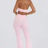 Pantaloni evazați din jersey periat, cu volane, în nuanța roz pal melanj Pantaloni evazați din jersey periat, cu volane, în nuanța roz pal melanj
