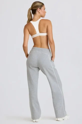 Pantaloni joggers cu talie medie și croi drept, în culoarea gri melanj
