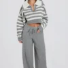 Pantaloni joggers din tricot cu talie medie și croi larg, în culoarea gri Pantaloni joggers din tricot cu talie medie și croi larg, în culoarea gri