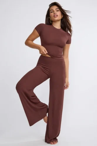 Pantaloni Nour Tall Mid Rise Wide Leg în culoarea ciocolată