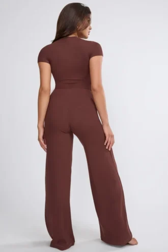 Pantaloni Nour Tall Mid Rise Wide Leg în culoarea ciocolată