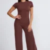 Pantaloni Nour Tall Mid Rise Wide Leg în culoarea ciocolată Pantaloni Nour Tall Mid Rise Wide Leg în culoarea ciocolată