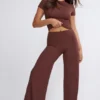 Pantaloni Nour Tall Mid Rise Wide Leg în culoarea ciocolată Pantaloni Nour Tall Mid Rise Wide Leg în culoarea ciocolată