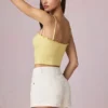 Pantaloni scurți Beata cu talie înaltă și croi în A, spălare Ecru Pantaloni scurți Beata cu talie înaltă și croi în A, spălare Ecru
