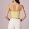 Pantaloni scurți Beata cu talie înaltă și croi în A, spălare Ecru Pantaloni scurți Beata cu talie înaltă și croi în A, spălare Ecru
