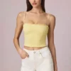 Pantaloni scurți Beata cu talie înaltă și croi în A, spălare Ecru Pantaloni scurți Beata cu talie înaltă și croi în A, spălare Ecru