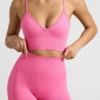 Pantaloni scurți cu talie înaltă Define Luxe în roz aprins Pantaloni scurți cu talie înaltă Define Luxe în roz aprins