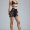 Pantaloni scurți cu talie înaltă și ornamente Bonnie, negri Pantaloni scurți cu talie înaltă și ornamente Bonnie, negri
