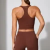Pantaloni scurți cu talie răsucită și buzunare, maro Pantaloni scurți cu talie răsucită și buzunare, maro