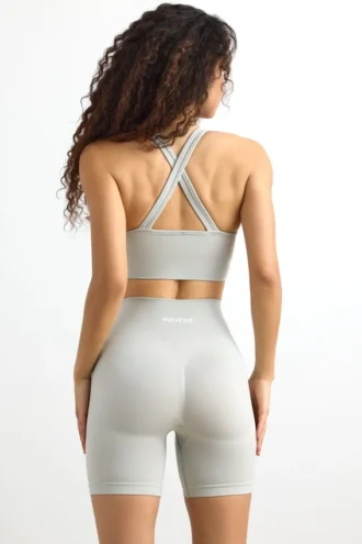 Pantaloni scurți de ciclism cu talie înaltă Define Luxe în culoarea Fog