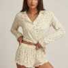 Pantaloni scurți de pijama Maphie din modal cu volane, imprimeu lămâie Pantaloni scurți de pijama Maphie din modal cu volane, imprimeu lămâie