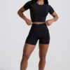 Pantaloni scurți Define Luxe cu talie înaltă, negru Pantaloni scurți Define Luxe cu talie înaltă, negru