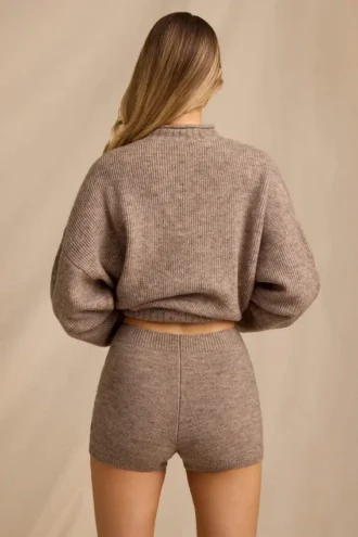 Pantaloni scurți din tricot cu talie medie, maro melanj