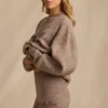 Pantaloni scurți din tricot cu talie medie, maro melanj Pantaloni scurți din tricot cu talie medie, maro melanj