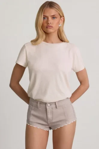 Pantaloni scurți Lanori cu talie joasă, în culoarea ecru