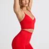 Pantaloni scurți mini cu talie înaltă Define Luxe în roșu Pantaloni scurți mini cu talie înaltă Define Luxe în roșu