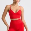 Pantaloni scurți mini cu talie înaltă Define Luxe în roșu Pantaloni scurți mini cu talie înaltă Define Luxe în roșu