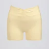 Pantaloni scurți mini cu volane în marl de culoare lămâie Pantaloni scurți mini cu volane în marl de culoare lămâie