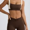 Pantaloni scurți mini cu volane în marl de nucă pecan Pantaloni scurți mini cu volane în marl de nucă pecan