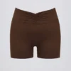 Pantaloni scurți mini cu volane în marl de nucă pecan Pantaloni scurți mini cu volane în marl de nucă pecan