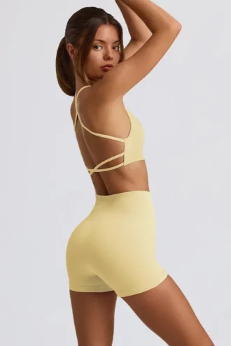 Pantaloni scurți mini fără cusături Super Sculpt în galben unt Pantaloni scurți mini fără cusături Super Sculpt în galben unt