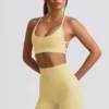 Pantaloni scurți mini fără cusături Super Sculpt în galben unt Pantaloni scurți mini fără cusături Super Sculpt în galben unt