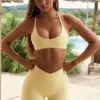 Pantaloni scurți mini Soft Active cu buzunare și talie în V, culoare Lemon