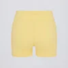 Pantaloni scurți mini Soft Active cu buzunare și talie în V, culoare Lemon