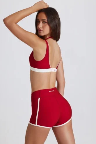 Pantaloni scurți mini Soft Active cu contrast, în roșu închis Pantaloni scurți mini Soft Active cu contrast, în roșu închis