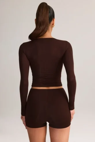 Pantaloni scurți mulati Noor Modal cu talie înaltă, în culoarea ciocolată