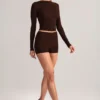 Pantaloni scurți mulati Noor Modal cu talie înaltă, în culoarea ciocolată Pantaloni scurți mulati Noor Modal cu talie înaltă, în culoarea ciocolată