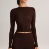 Pantaloni scurți mulati Noor Modal cu talie înaltă, în culoarea ciocolată Pantaloni scurți mulati Noor Modal cu talie înaltă, în culoarea ciocolată