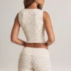 Pantaloni scurți Nina din modal, cu talie medie și imprimeu floral Pantaloni scurți Nina din modal, cu talie medie și imprimeu floral