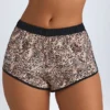 Pantaloni scurți Praia cu imprimeu leopard Pantaloni scurți Praia cu imprimeu leopard