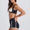 Pantaloni scurți Soft Active Contrast în negru Pantaloni scurți Soft Active Contrast în negru