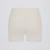 Pantaloni scurți Soft Active cu buzunar și talie în V, de culoare crem