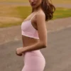 Pantaloni scurți Soft Active cu croi încrucișat și bordură contrastantă, în nuanța Powder Pink Pantaloni scurți Soft Active cu croi încrucișat și bordură contrastantă, în nuanța Powder Pink