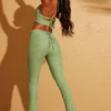 Pantaloni scurți Zuni cu șireturi în spate, de culoare verde Pantaloni scurți Zuni cu șireturi în spate, de culoare verde