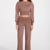 Pantaloni Thea Modal cu talie joasă și croi drept, în culoarea Mocha Pantaloni Thea Modal cu talie joasă și croi drept, în culoarea Mocha