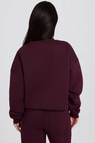 Pulover oversized cu guler rotund în culoarea Burgundy