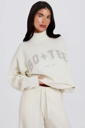 Pulover oversized din tricot moale, de culoare ivoriu Pulover oversized din tricot moale, de culoare ivoriu