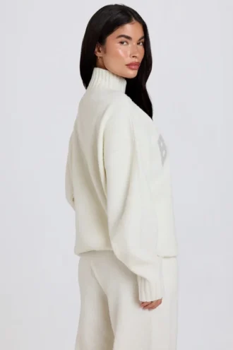 Pulover oversized din tricot moale, de culoare ivoriu Pulover oversized din tricot moale, de culoare ivoriu