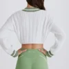 Pulover scurt din bumbac cu tricotaj în relief, în nuanța Green Ivory