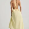 Rochie Aeris din poplin de bumbac, fără spate, lungime midi, în galben lămâie Rochie Aeris din poplin de bumbac, fără spate, lungime midi, în galben lămâie