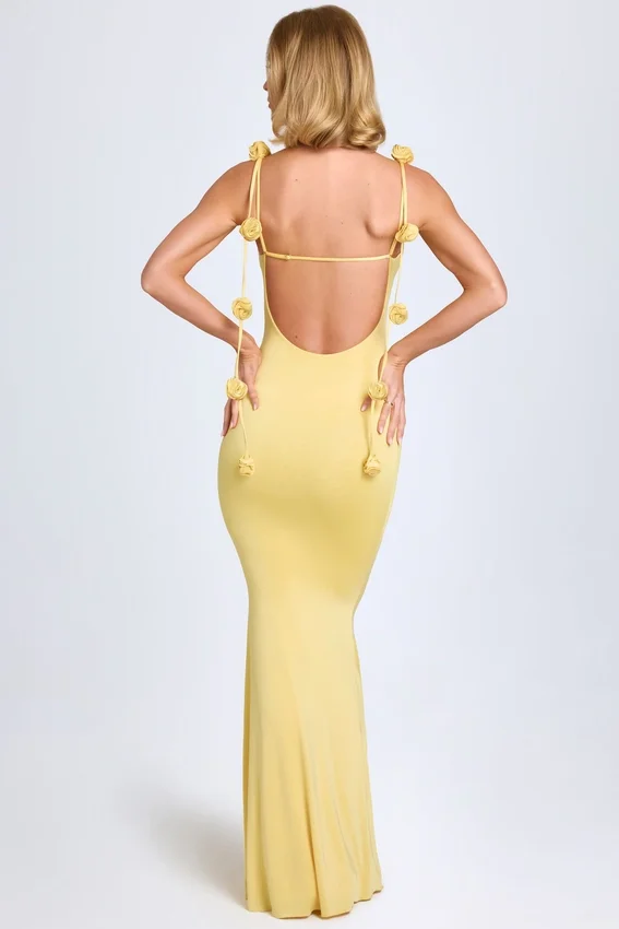 Rochie Aldona din jersey elastic cu aplicații florale, în galben pastel Rochie Aldona din jersey elastic cu aplicații florale, în galben pastel