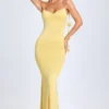 Rochie Aldona din jersey elastic cu aplicații florale, în galben pastel Rochie Aldona din jersey elastic cu aplicații florale, în galben pastel
