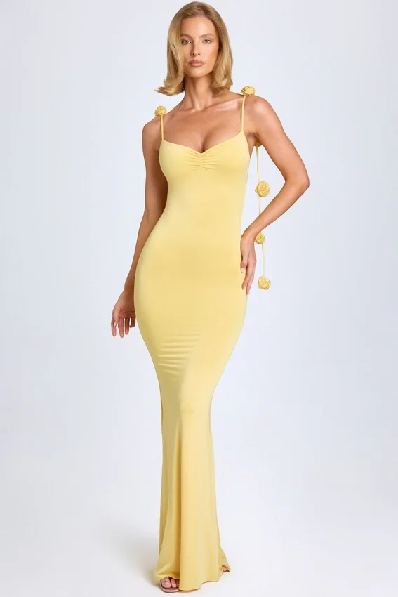 Rochie Aldona din jersey elastic cu aplicații florale, în galben pastel Rochie Aldona din jersey elastic cu aplicații florale, în galben pastel