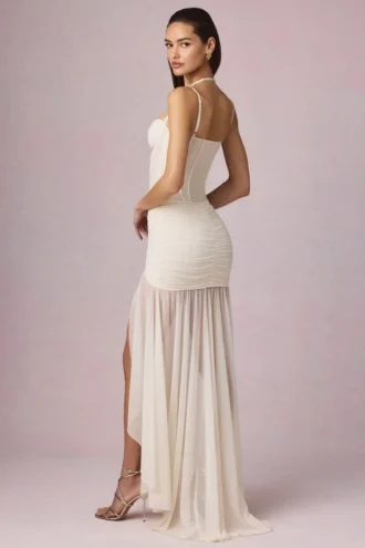 Rochie asimetrică cu corset și volane Haruna, culoare ivoriu Rochie asimetrică cu corset și volane Haruna, culoare ivoriu